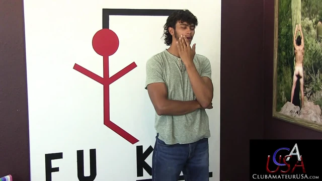 Azgın mata buharlı masaj için vücudunu teslim ediyor