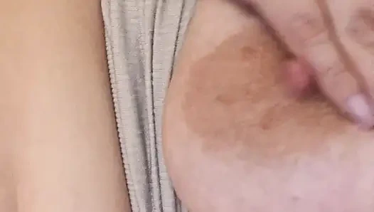 Büyük meme uçları büyük