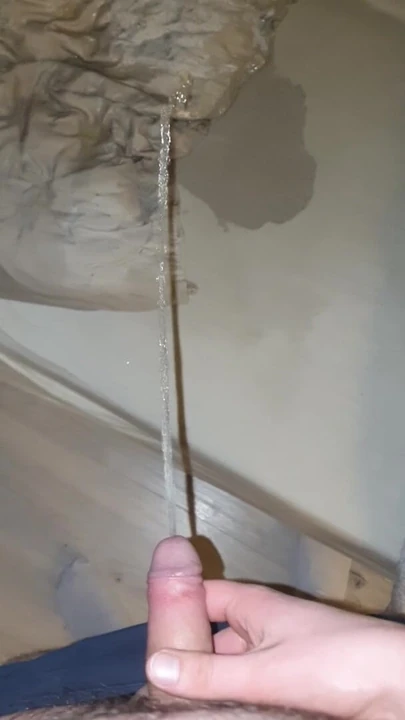 Сегодня я писаю на свою кровать во второй раз