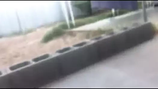 Ssbbw dev, küçük oyuncak ordu adamlarını durdurur ve yok eder!