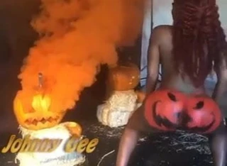 Cadılar bayramı twerk
