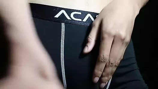 Asyalı oğlan mastürbasyonu