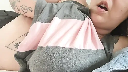 Göğüslerimi Sana Süt Vermeye Hazırlıyorum (konuşma Yok)