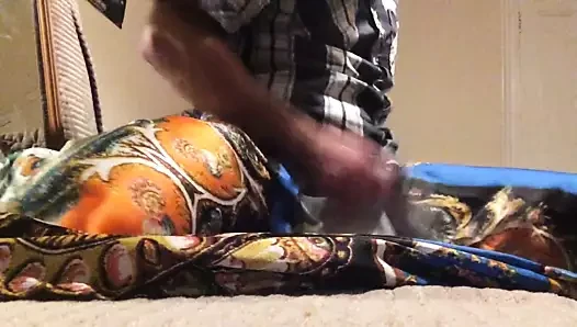 masturbasyon ve twinks içinde benim yeni saten etek