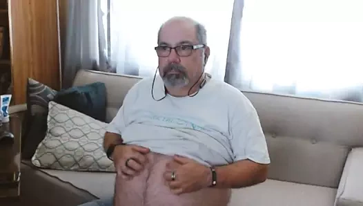 Bir masturbasyondan önce soyunmak - johngalt 060769