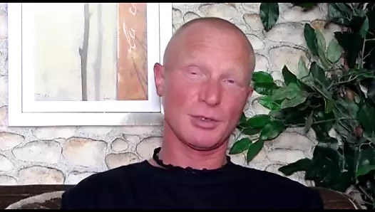 Seksi puma esmer olgun bir horoz alır (tam muschi orijinal video)