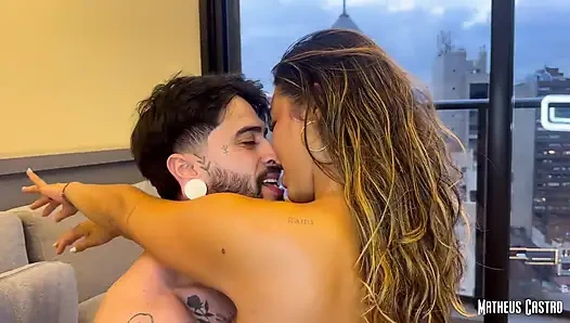 Brezilya Dünya Kupası'nda Arjantin'e kaybettikten sonra, Arjantinli arkadaşım beni ziyarete geldi ve teselli etti