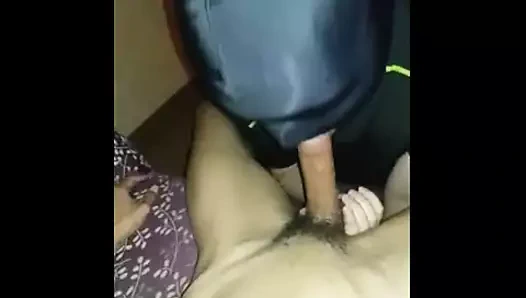 Beyaz sürtük genç latini yutuyor