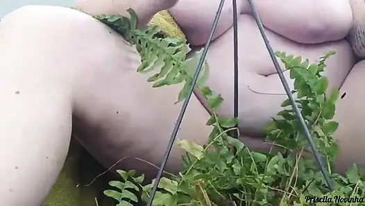 Üvey anne üvey oğlunun arkadaşı için bahçe eğitimi veriyor bölüm 01