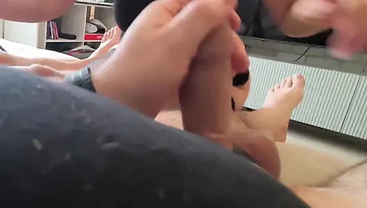 Yeni biseksüel üçlü grup seks. İKI ERKEK BIR KADıN. Evli kadın biseksüel köleyi kocası için davet ediyor. Bölüm 1. Ep 31322