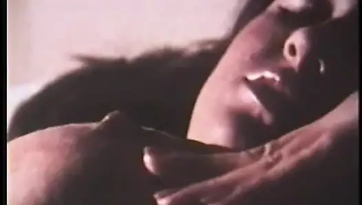Çıplak retro güzelliklerin koleksiyonunu izlemenin tadını çıkarın