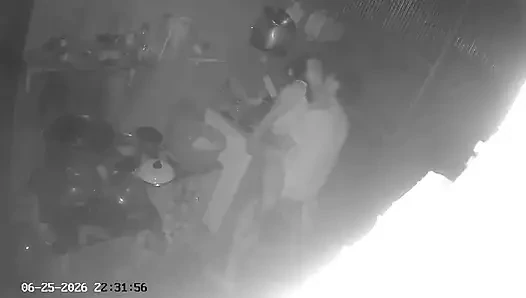 Mutfakta patronun karısıyla aldattım