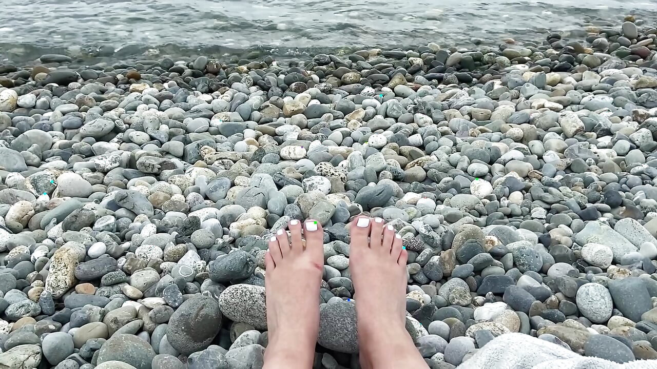 Ayak fetişi videosu! Deniz suyunda ayaklar!