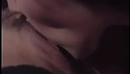 Mafya patronu Samantha St. James'in üvey kızı Belligerent Clanchelsea Blue temsilcisiyle kendi oyununu oynuyor