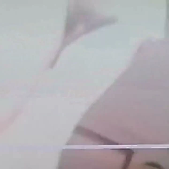 Bu çiftlikte fahişe gibi giyiniyorum