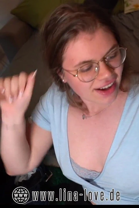 PAWG Genç Kız Için Ilk Gerçek Tükürük Rosto Üçlü Grup Seks, Dölleme Ve Memelere Boşalma