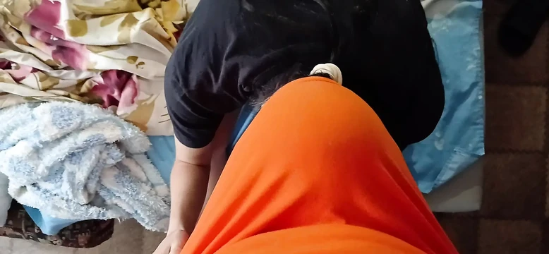 Я лижу киску сводной сестры моей милфы, чтобы она не говорила моим родителям, что курит