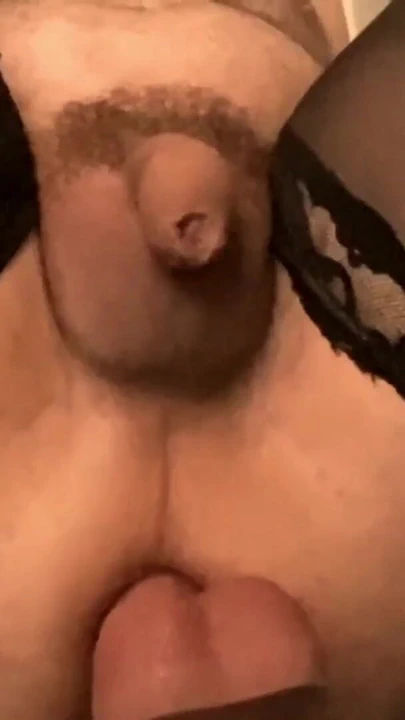 Bayan Monsley sürtük olduğunu keşfeder. | Klip 1