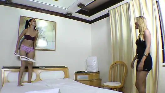 Gisele tarafından kölemin tüm elini yut