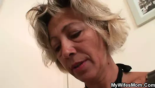 O sikikleri seksi kız adım anne itibaren arkasında