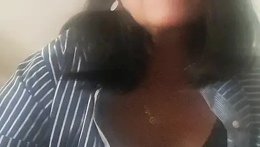 mature mom's tits are for you