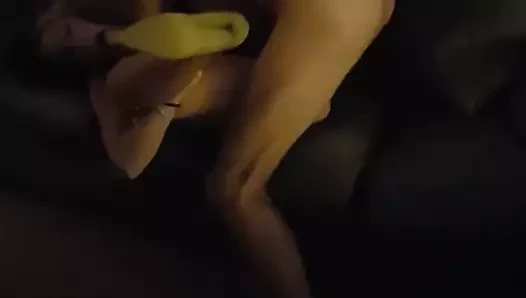 Kim bu sürtüğün içine boşalmak ister