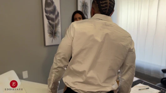 Luna star ile ofiste sikişiyor