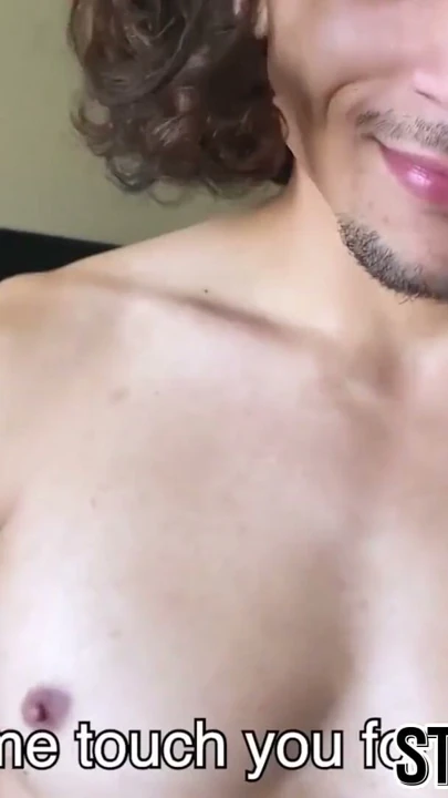 Twink olur dönük eşcinsel sonra sahip olan dev horoz içinde onun göt | Klip 1