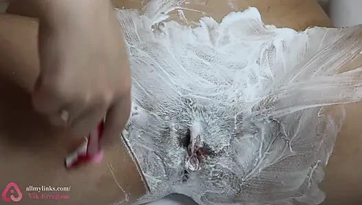 Kıllı amcık tıraşının aşırı yakın çekim!