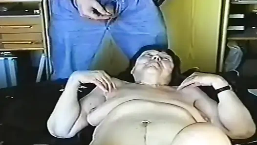 Nine oyuncaklarla doluyor