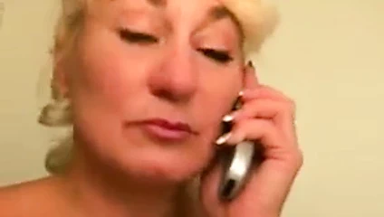 Şişman sarışın anneanne oral seks