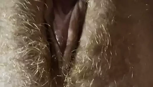 Germe o sıkı kızıl saçlı kedi geniş açık