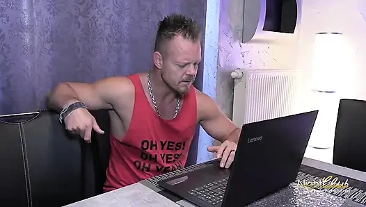 Alman fahişeler onları sikmek için sert yarak istiyor #9