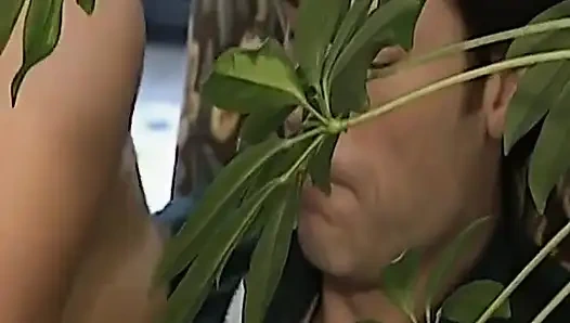 Klas Alman hatun sıkı götünü siktiriyor