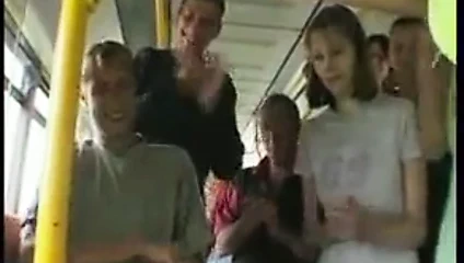 Küçük kahrolası üzerinde bir bus tarafından m27