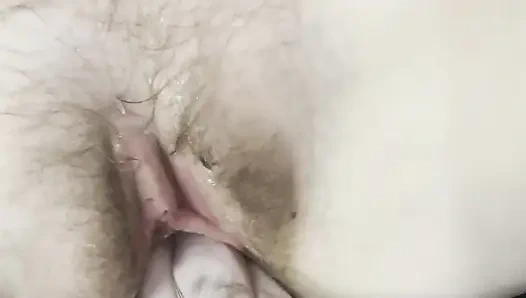 Bu orospu çocuğunun tüylü vajinasını yumruklayacak