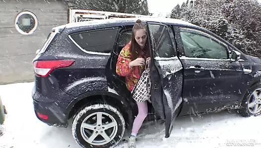 Carly Rae Summers, kıllı amcıklı kızıl saçlı bakış açısıyla dölleniyor