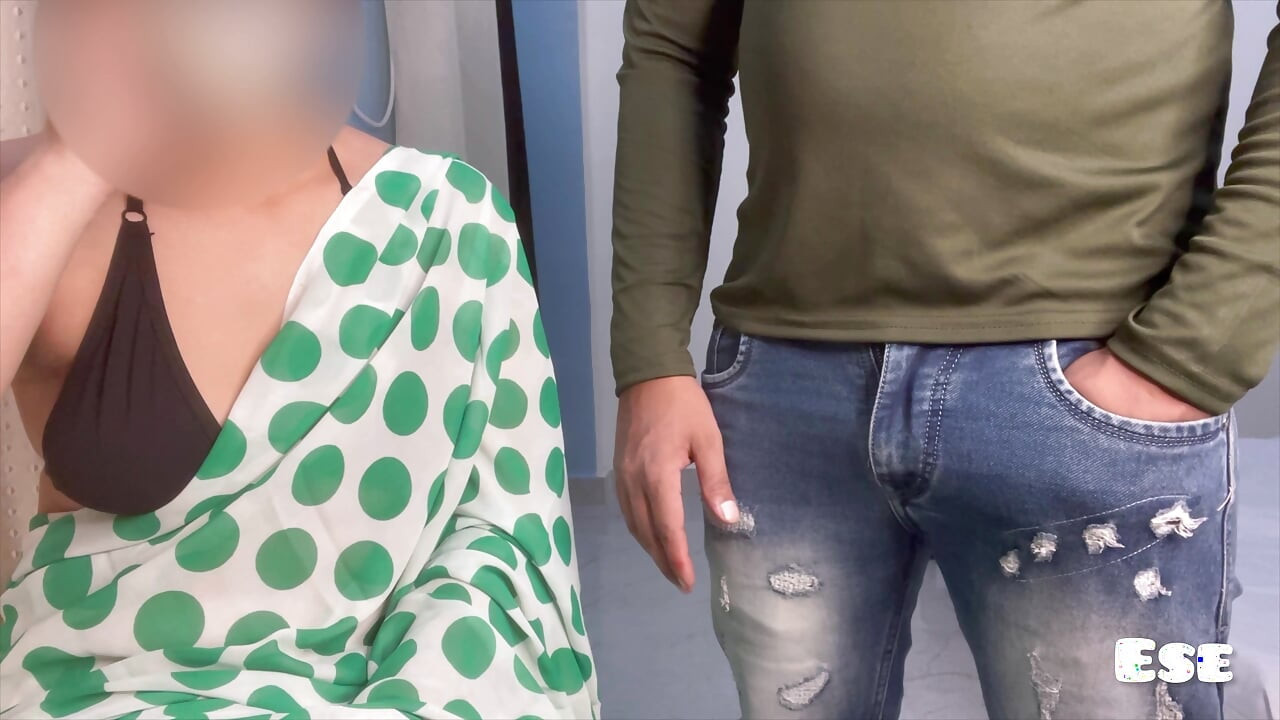 Evli kadın kocasının arkadaşıyla sikişiyor!!