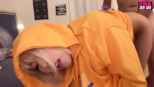 Büyük kapüşonlu kız cezbedici: evde şehvetli bir aşk hikayesi - bölüm 3