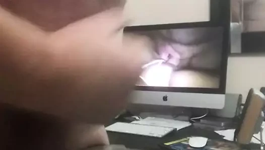 Tombul ayı mastürbasyon için porno krem ​​pasta pislik kapalı