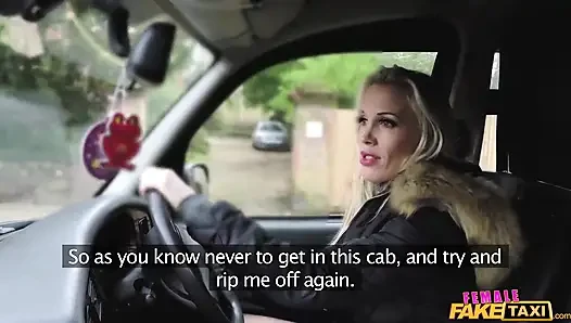 Fake taxi - koşucu arka koltukta sert bir şekilde cezalandırılıyor