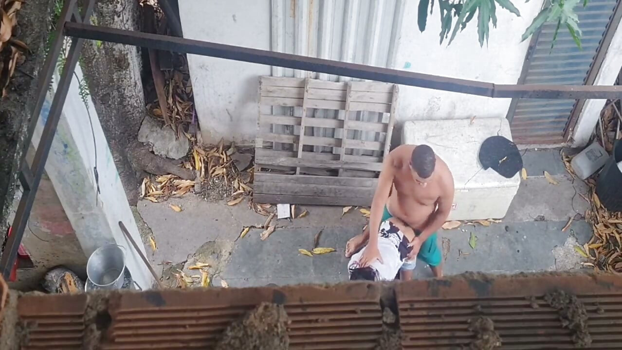 Hizmetçile dışarıda seks