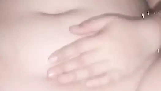 Oğul adım annenin sulu kedi yalamak