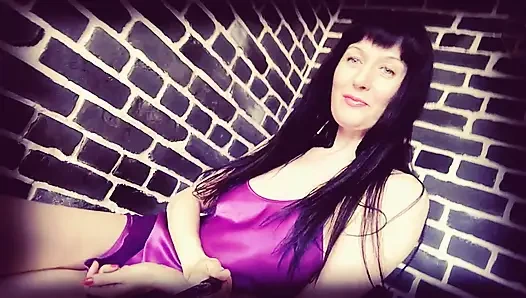 Şık orta yaşlı seksi kadın, şık ayak fetişi, şık boşalma- ginnagg