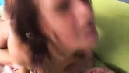 Edepsiz fahişe 'tori l' sert sikiliyor: çifte penetrasyon, dv, da, döl yutuyor