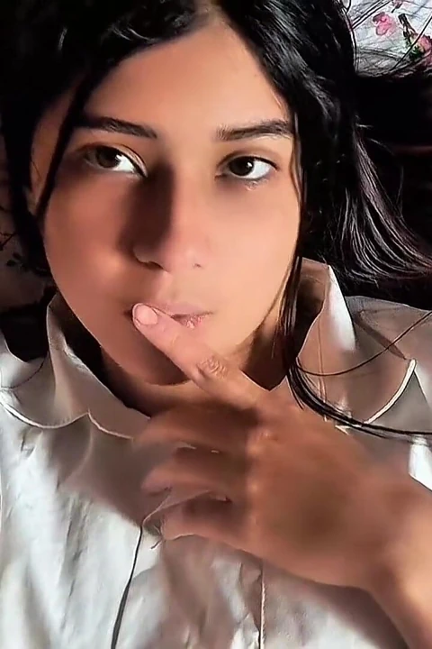Yeni kamera, yeni orgazm gel beni bitir