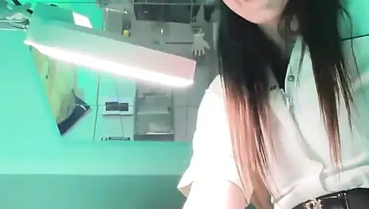 Vivienne l'amour - seni sağıyor ve sonra seni besliyor bakış açısı