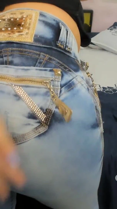 Key moment from "Sexy big ass latina in tight jeans pants giving the hottest JOI jerk off instructions to you"