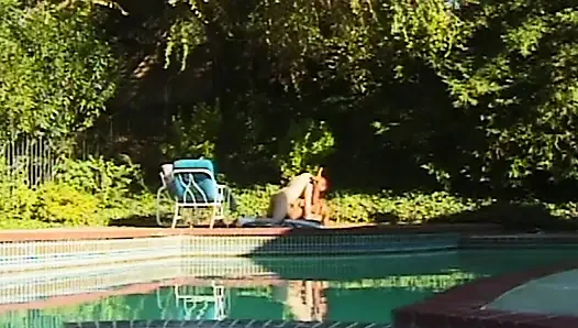 College Geständnisse: Heiße Pool-Begegnung