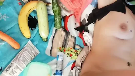 Amatör evli kadın parmaklarıyla amında mastürbasyon yapıyor
